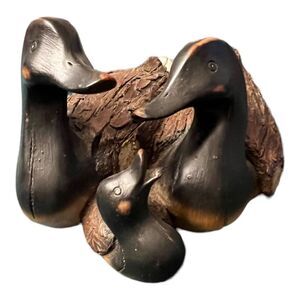 Duck Family, made of resin, looks like wood. EUC &!adorable!